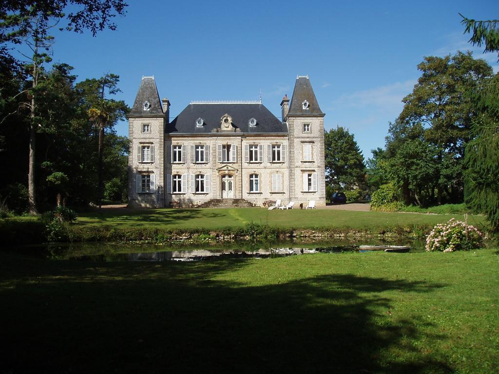 Chateau Des Poteries Fresville Exteriör bild